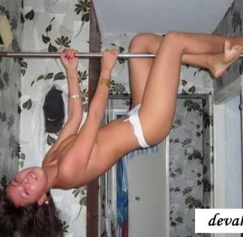 Голые татарочки - Студентка предпочитает заниматься голой Студентка предпочитает заниматься голой