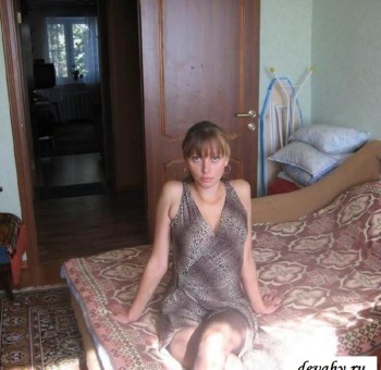 Голые русские Голая пизда развратной  студентки (эротика)