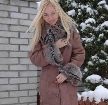 Снегурочки для взрослых Возбуждающая эротика девки на снегу  (16 фото эротики)
