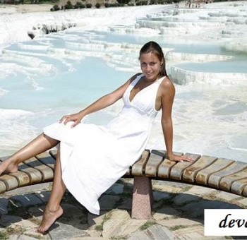 Голые без трусов - Эротика с очаровательной девицей в летнем платье (16 фото эротики) Эротика с очаровательной девицей в летнем платье (16 фото эротики)