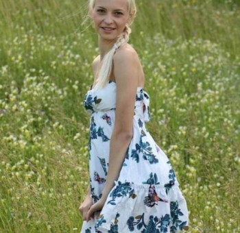 Голые хохлушки Эротика дивчины с мелкой грудью на природе  (15  фото эротики)