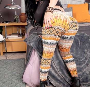 Голые в леггинсах - Голая попка в обтягивающих леггинсах (фото) Голая попка в обтягивающих леггинсах (фото)