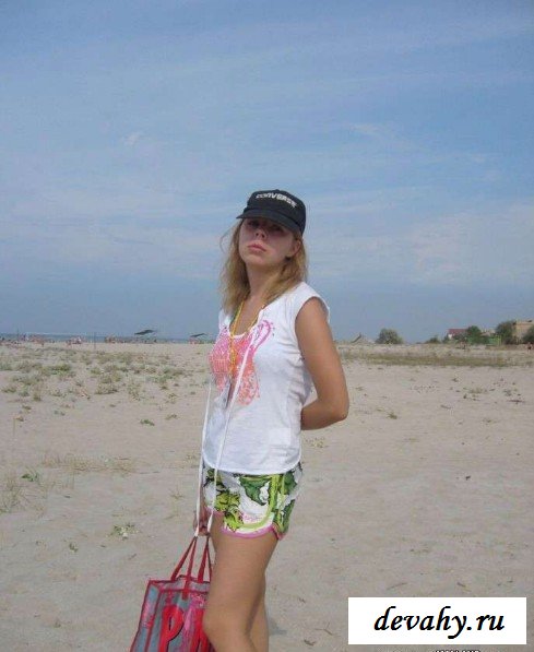 Русская девка на пляже