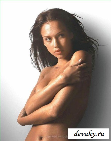 Обнаженная Avril Lavigne фото