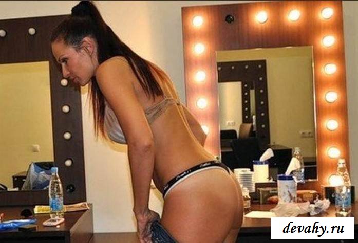 Эвелина Бледанс страстно разденется (15 фото эротики)