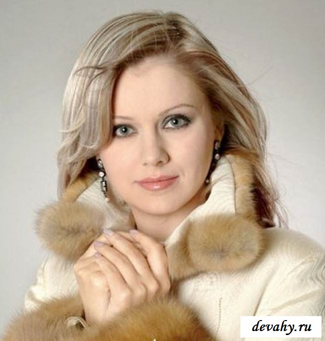 Сиськи раздетой певицы Натали (16 фото эротики)