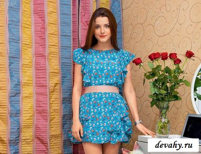 Грудь раздетой актрисы Насти Сиваевой (эротика)