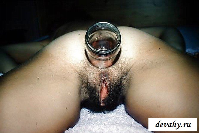 Задницы принимают в себя овальные предметы