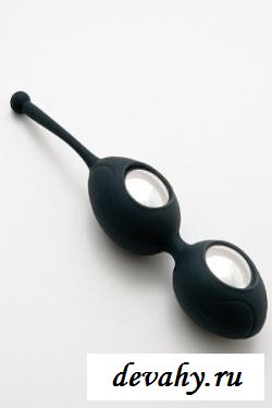 Вагинальные Шарики со Смещенным Центром Тяжести Silicone Ben Wa Balls черные таят в себе удовольствие