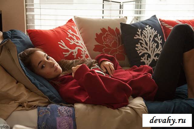 Сексуальная попа эротичной девчушки (эротика)