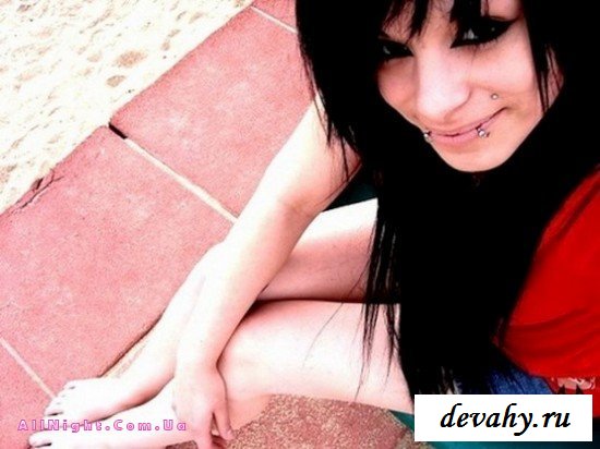 Соблазны от похотливых эмочек