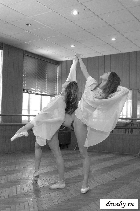 Две проказницы клёво зажигают