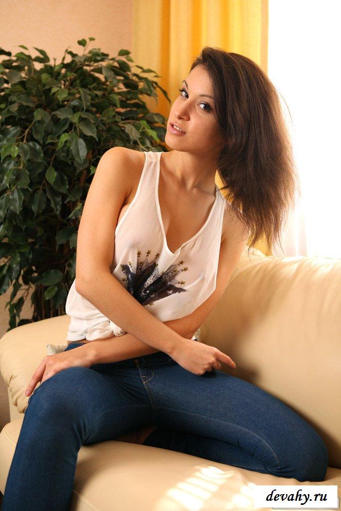 Шмара захотела побыть голой