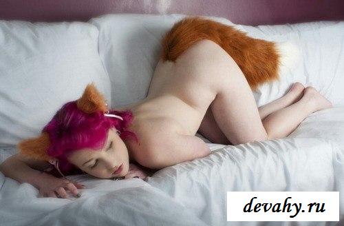 Обнаженные развратницы с игрушками в жопе