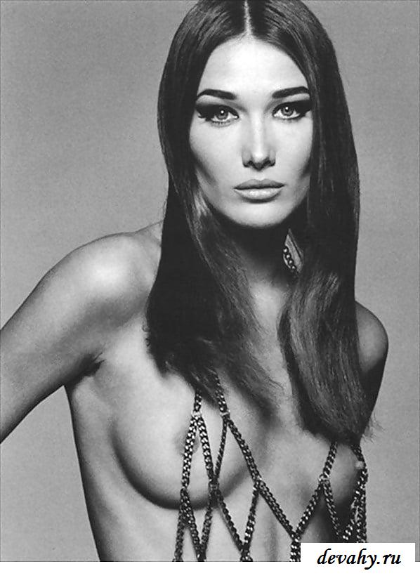 Эротика хорошенькой римской модели с мелкими титьками