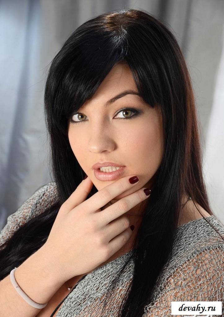 Эротика от ослепительной красоточки