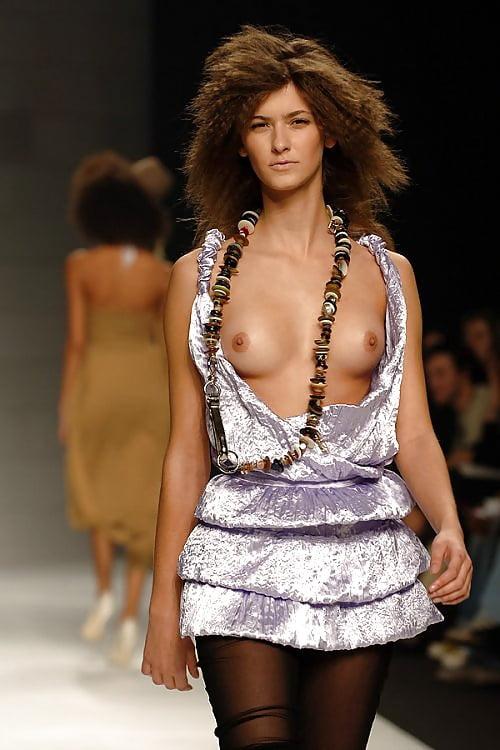 Эротика на мировом модельном подиуме (фотографии)