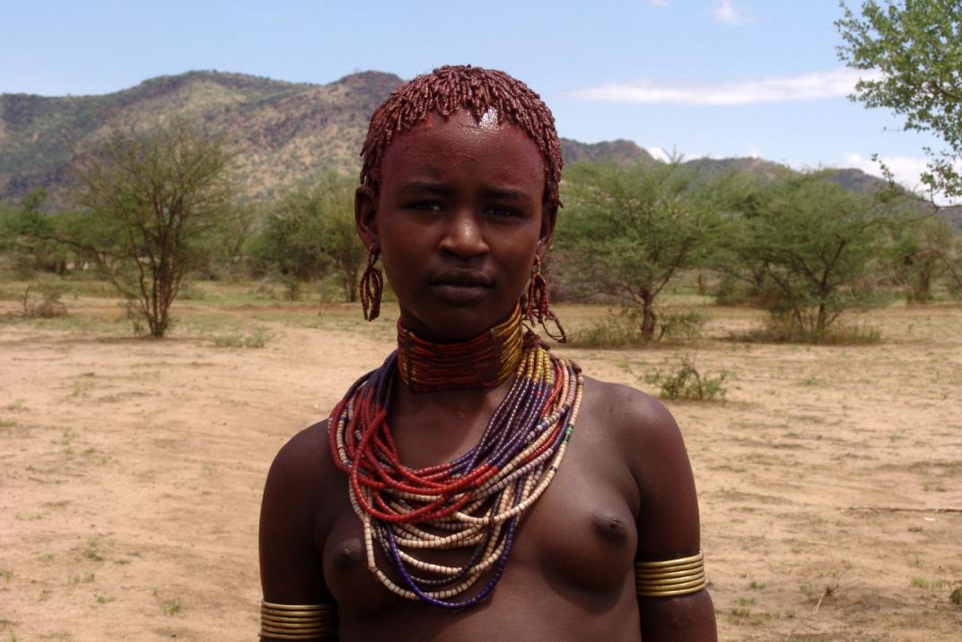 Голые кенийские женщины