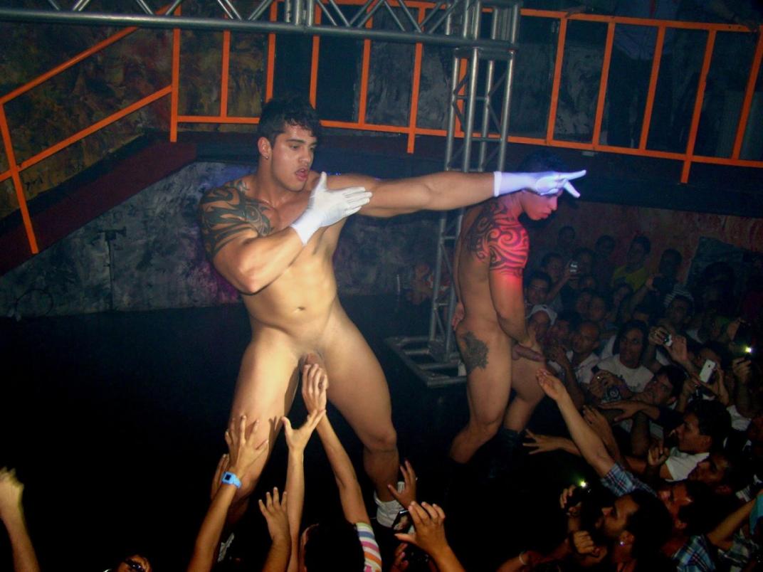 Голые балерины без трусиков