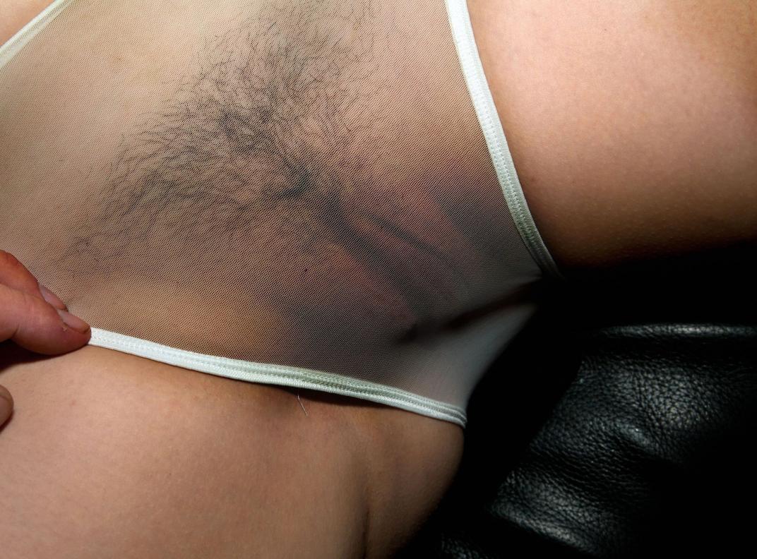 Девушки лобок в прозрачных трусиках