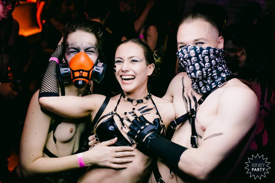 Жесткая бдсм вечеринка