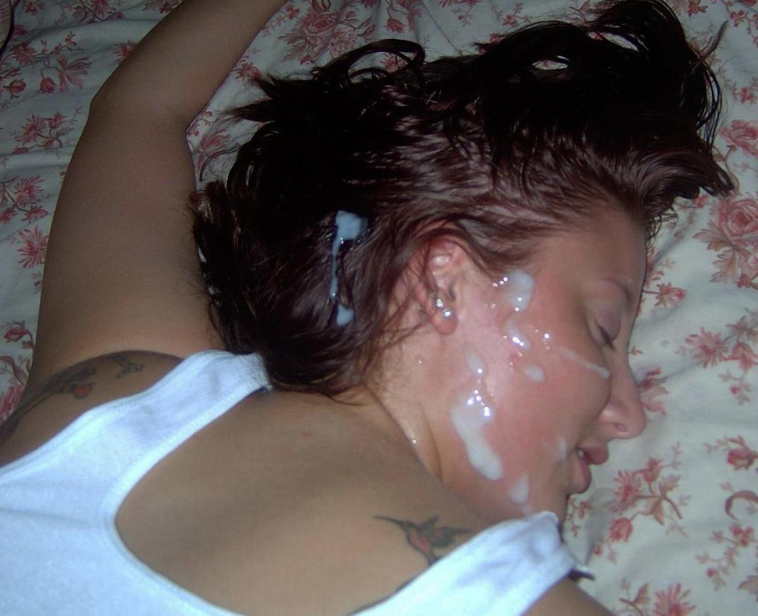 Кончил на лицо спящей девушки