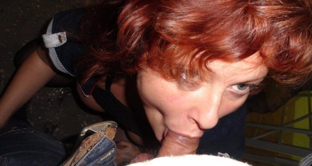 Девушка отсосала подъезде