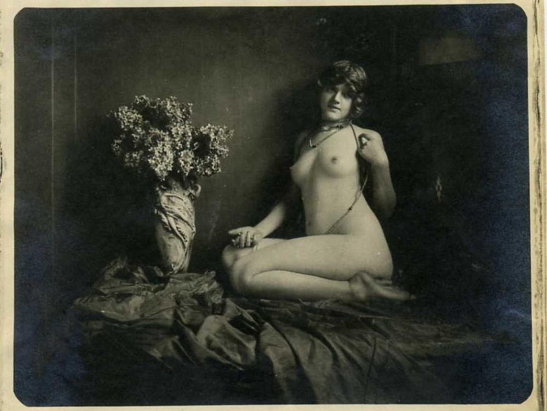 Красивые голые дамы ретро